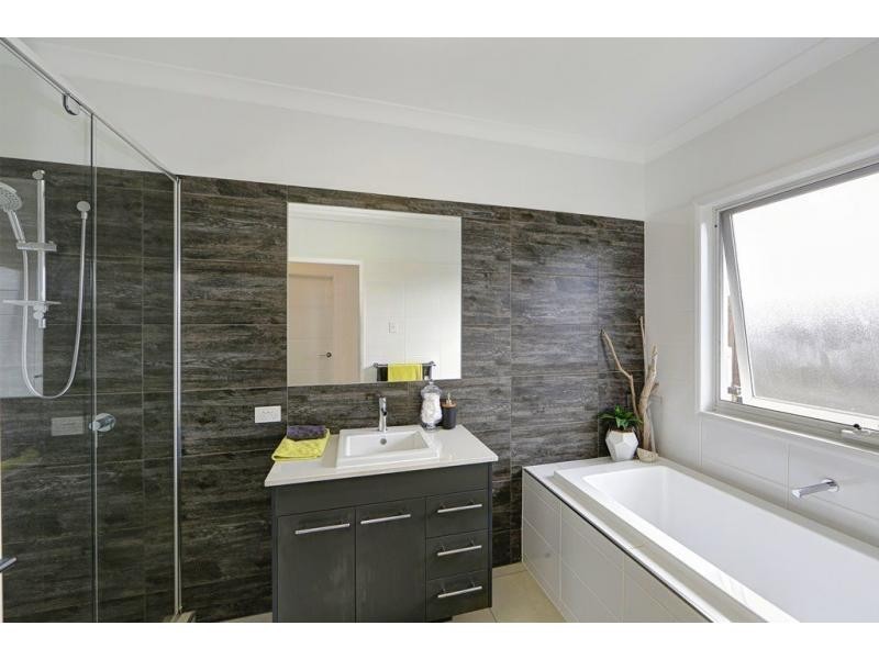 26 Mokera Street, Coral Cove QLD 4670