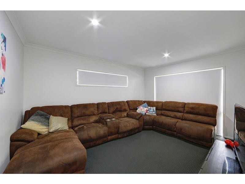 26 Mokera Street, Coral Cove QLD 4670