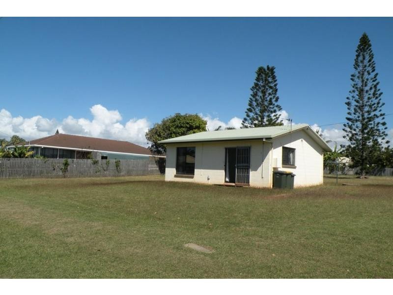 1 Camilleri Court, Elliott Heads QLD 4670