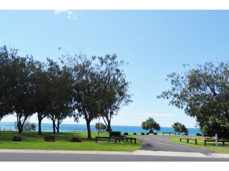105 Barolin Esplanade, Coral Cove QLD 4670