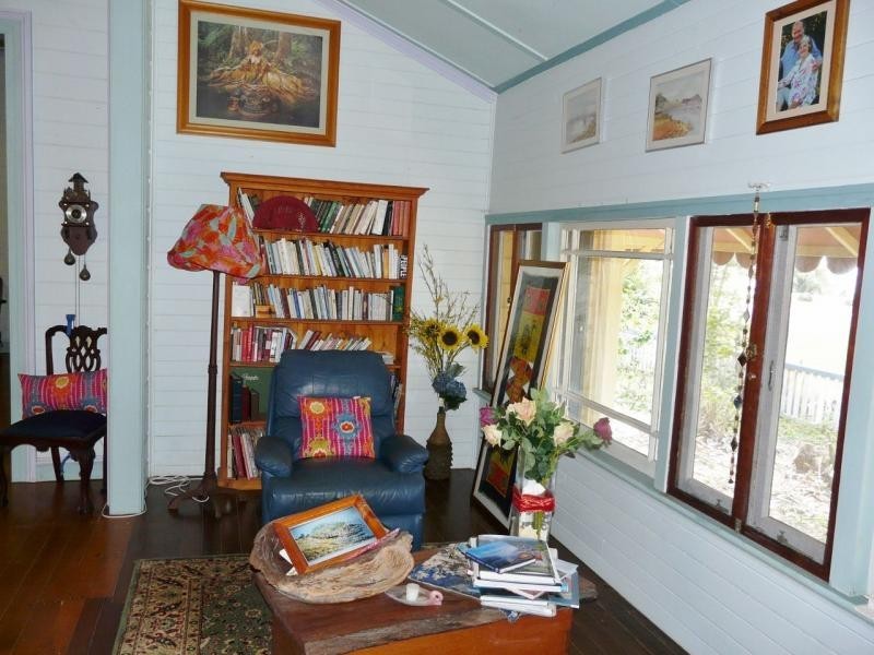 105 Barolin Esplanade, Coral Cove QLD 4670