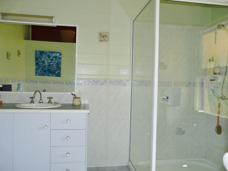105 Barolin Esplanade, Coral Cove QLD 4670