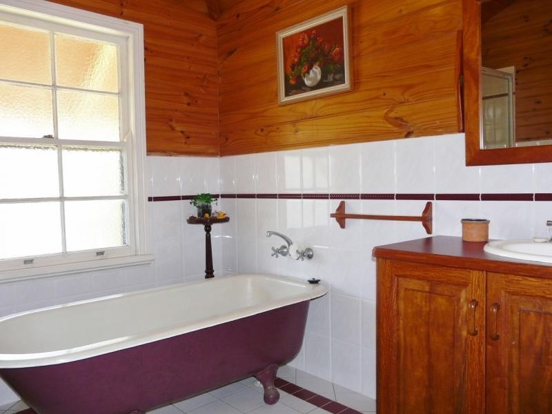 105 Barolin Esplanade, Coral Cove QLD 4670