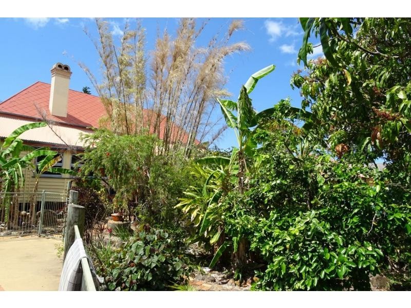 105 Barolin Esplanade, Coral Cove QLD 4670