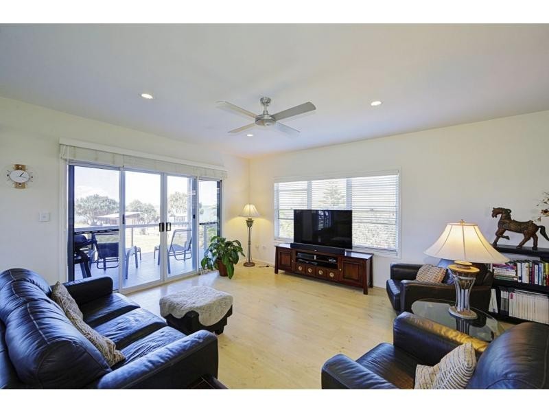 138 Barolin Esplanade, Coral Cove QLD 4670