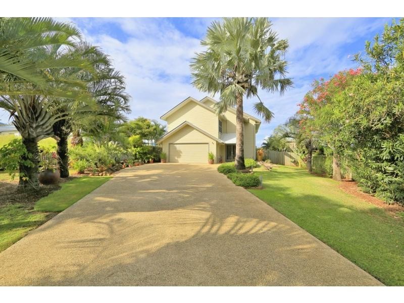 138 Barolin Esplanade, Coral Cove QLD 4670