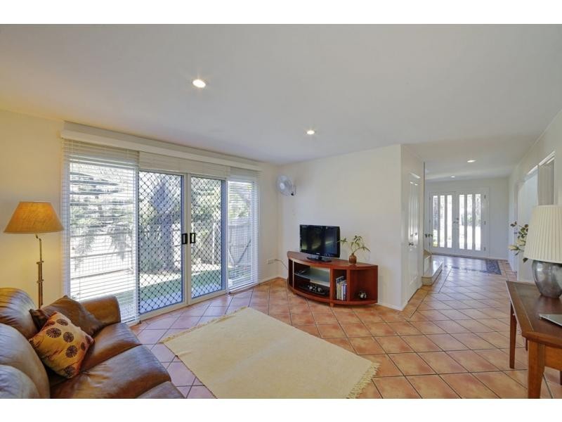 138 Barolin Esplanade, Coral Cove QLD 4670
