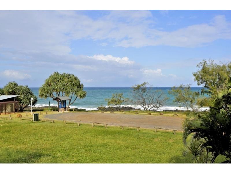 138 Barolin Esplanade, Coral Cove QLD 4670