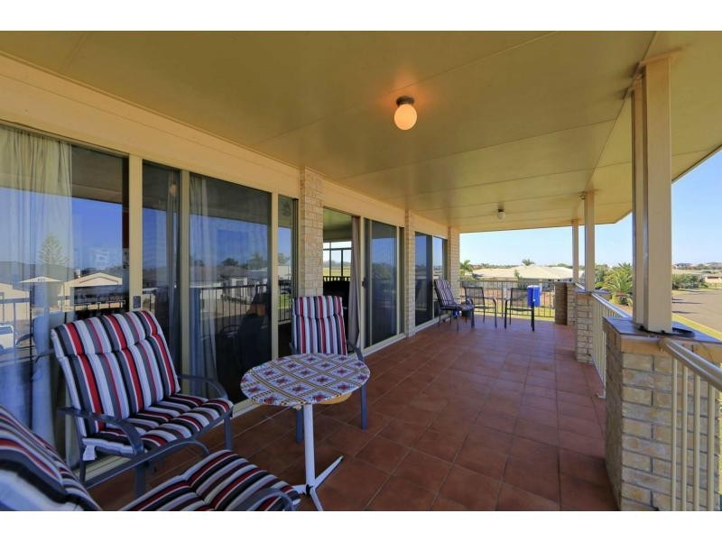 237 Barolin Esplanade, Coral Cove QLD 4670