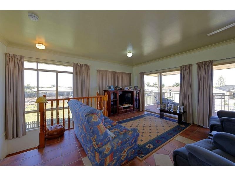 237 Barolin Esplanade, Coral Cove QLD 4670