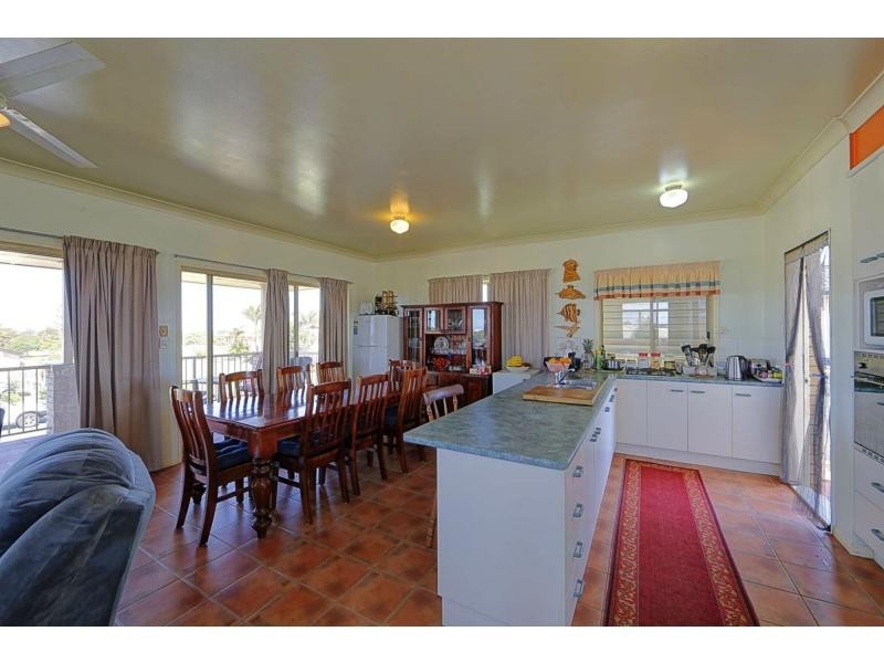 237 Barolin Esplanade, Coral Cove QLD 4670