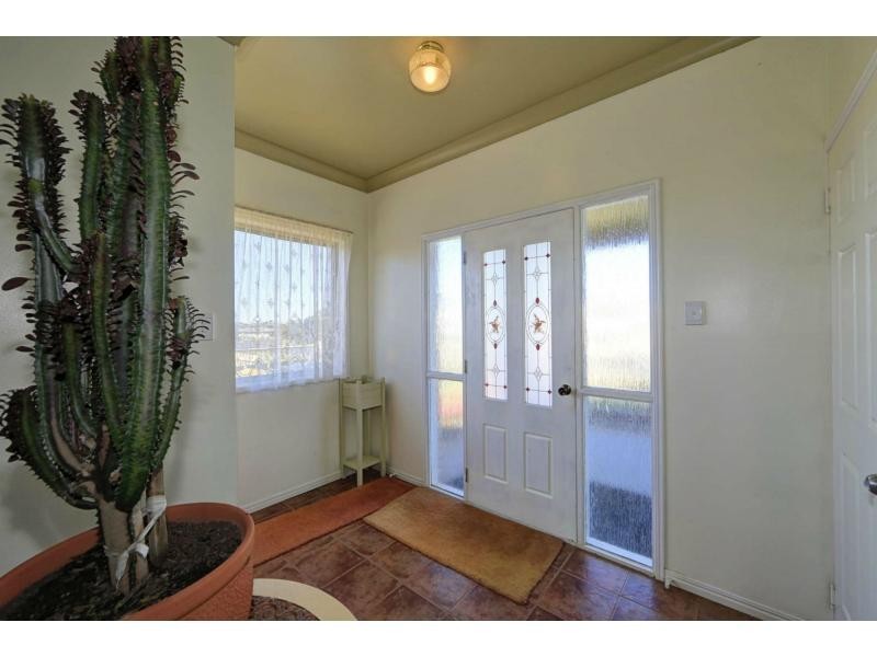 237 Barolin Esplanade, Coral Cove QLD 4670