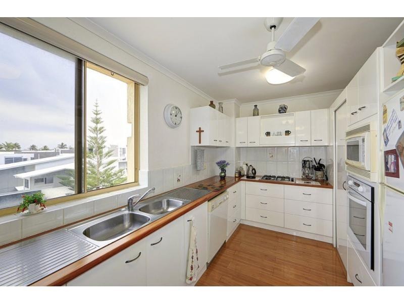 Unit 3b/102 Miller Street, Bargara QLD 4670