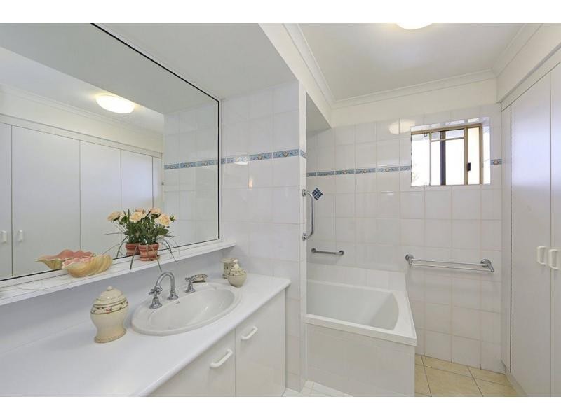 Unit 3b/102 Miller Street, Bargara QLD 4670