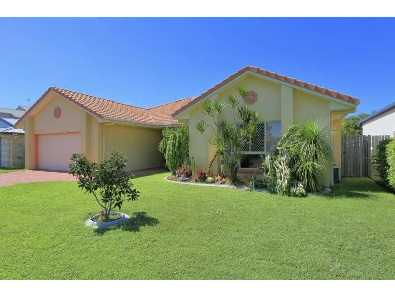 11 Robert John Circuit, Coral Cove QLD 4670