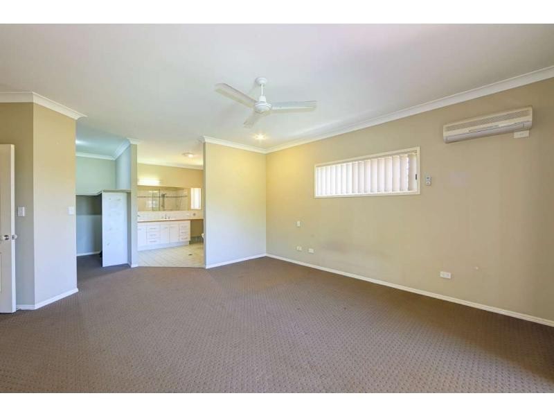 11 Robert John Circuit, Coral Cove QLD 4670