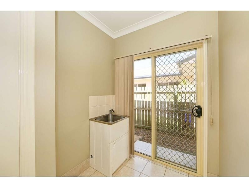 11 Robert John Circuit, Coral Cove QLD 4670