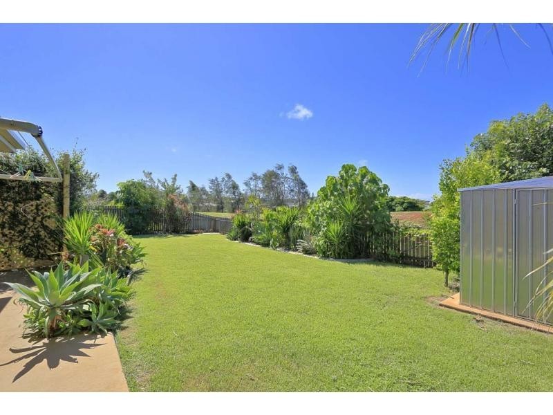 11 Robert John Circuit, Coral Cove QLD 4670