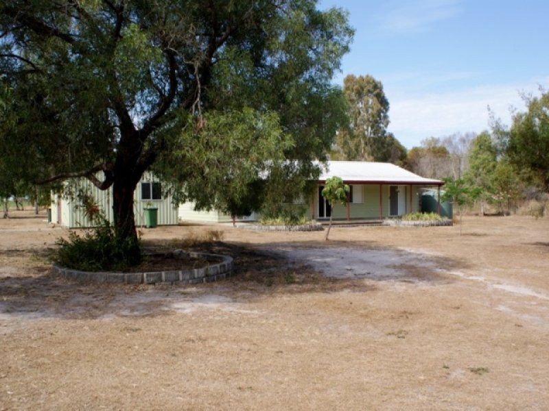 112 Johnson Street, Elliott Heads QLD 4670