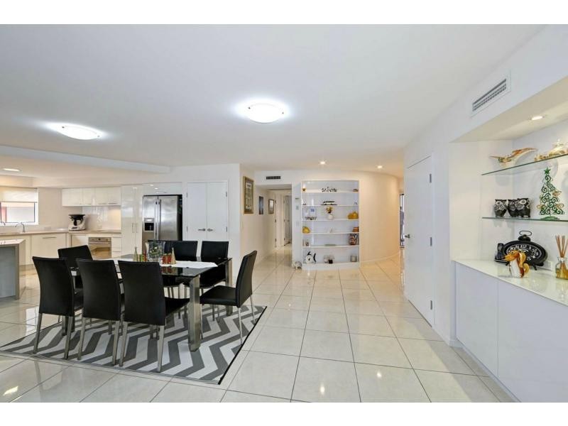 Unit 101/47 Esplanade “Silverpoint”, Bargara QLD 4670