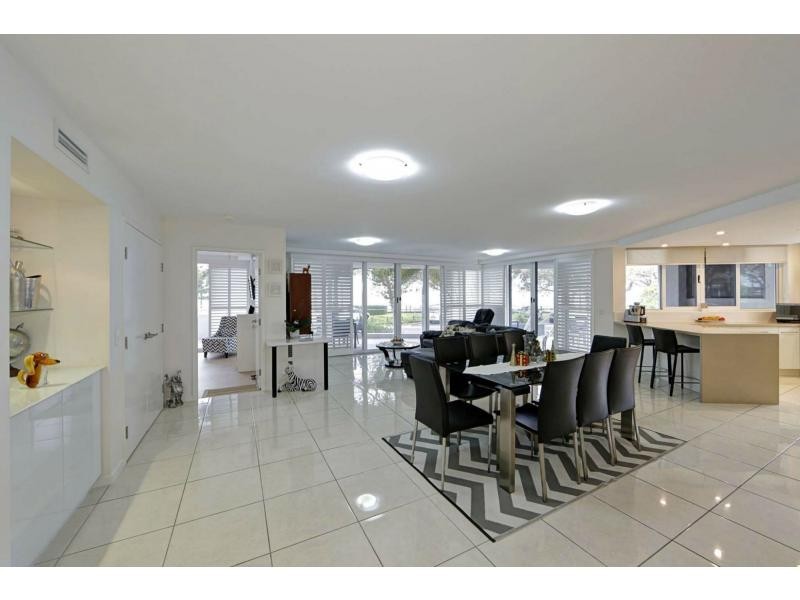 Unit 101/47 Esplanade “Silverpoint”, Bargara QLD 4670