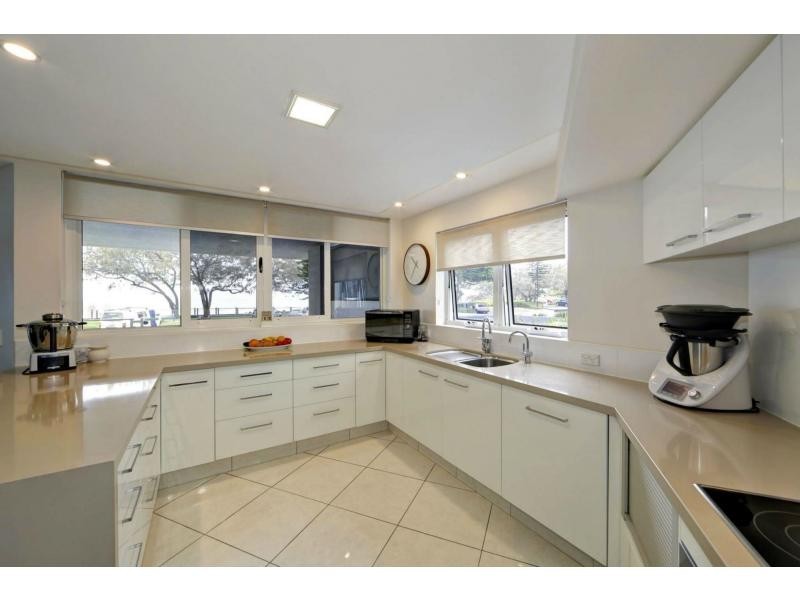 Unit 101/47 Esplanade “Silverpoint”, Bargara QLD 4670