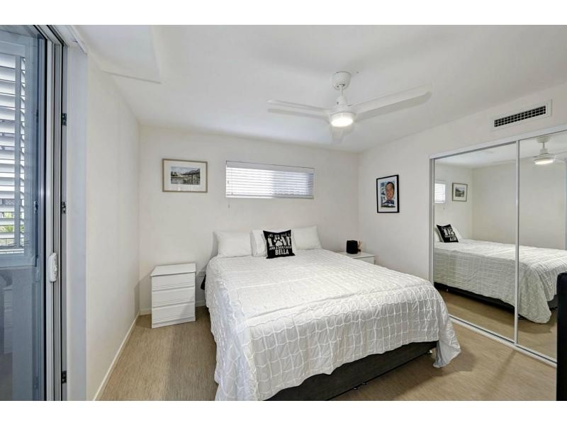 Unit 101/47 Esplanade “Silverpoint”, Bargara QLD 4670