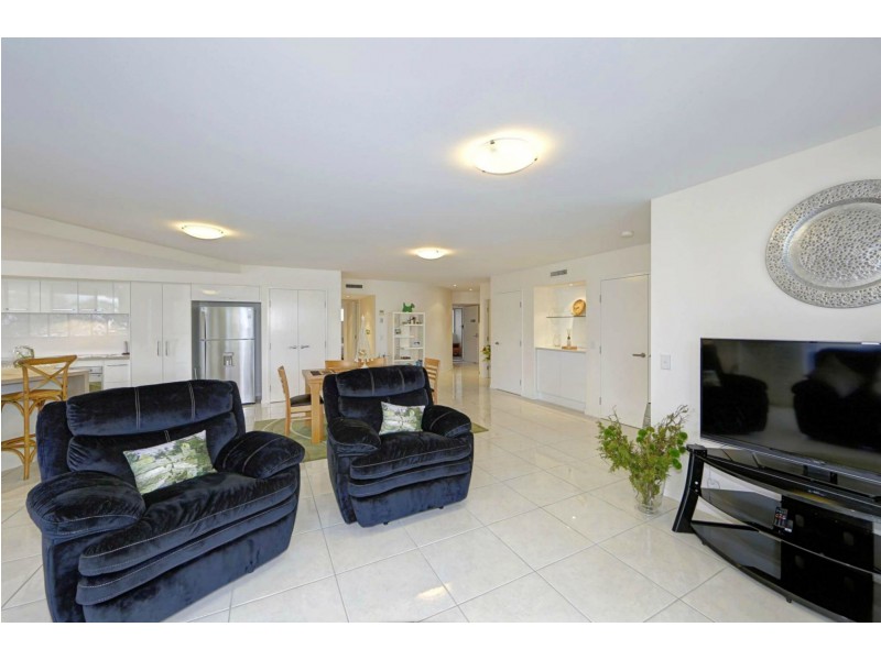 201/47 Esplanade “Silverpoint” St, Bargara QLD 4670