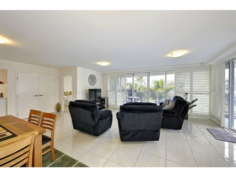 201/47 Esplanade “Silverpoint” St, Bargara QLD 4670