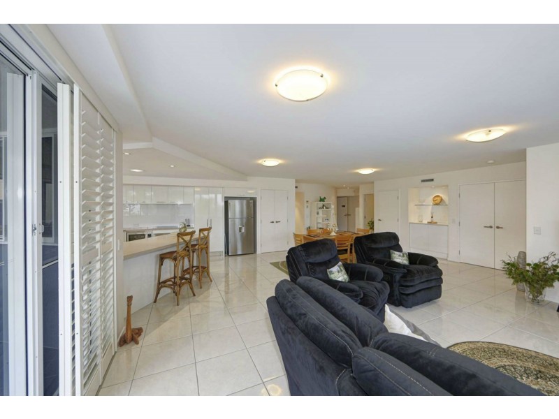 201/47 Esplanade “Silverpoint” St, Bargara QLD 4670