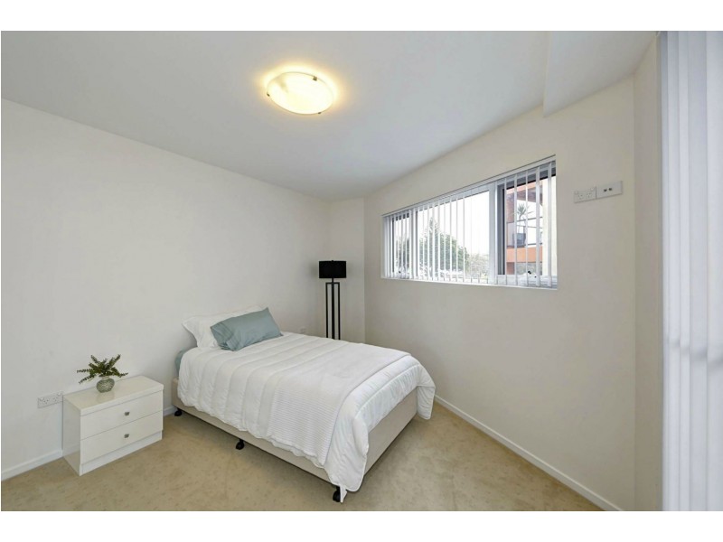 201/47 Esplanade “Silverpoint” St, Bargara QLD 4670