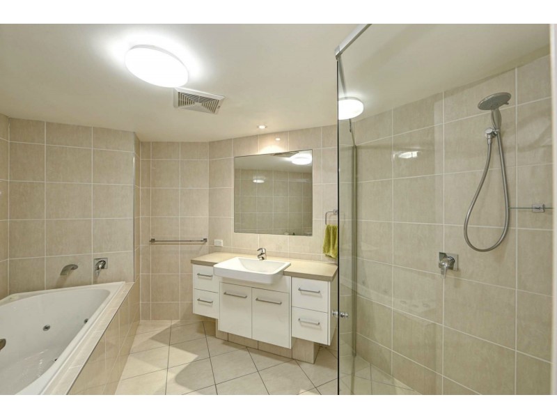 201/47 Esplanade “Silverpoint” St, Bargara QLD 4670