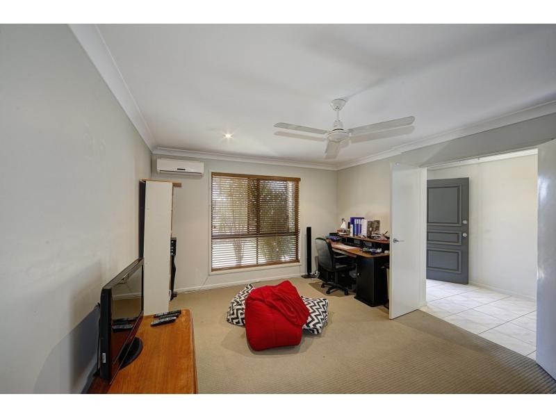 4 Scherer Boulevard, Kepnock QLD 4670