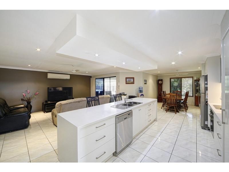 4 Scherer Boulevard, Kepnock QLD 4670