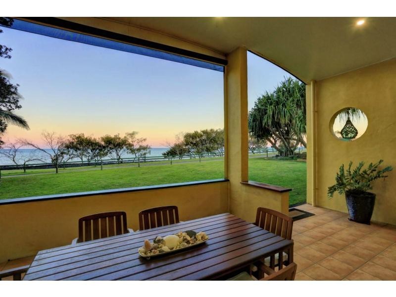 154 Barolin Esplanade, Coral Cove QLD 4670