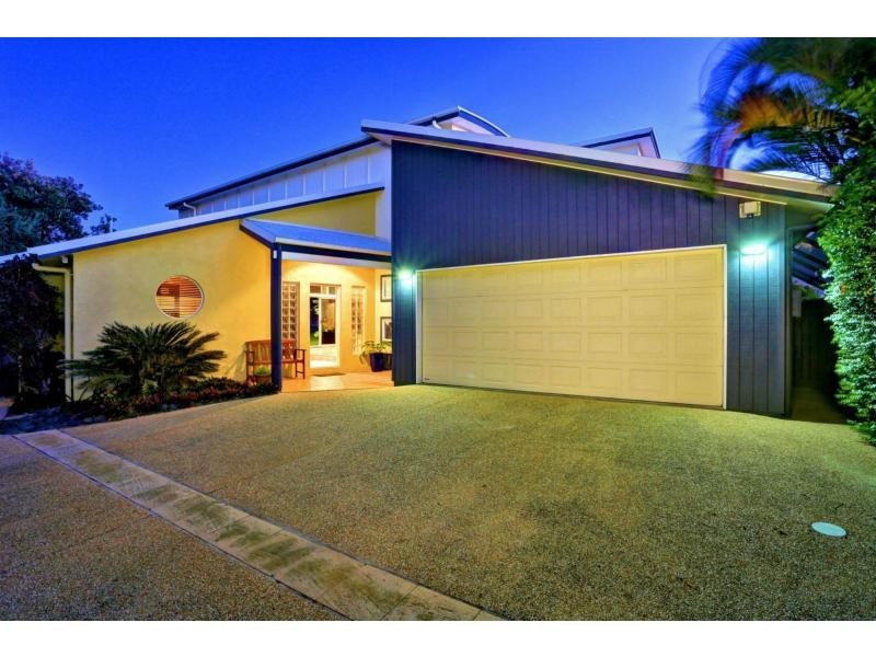 154 Barolin Esplanade, Coral Cove QLD 4670