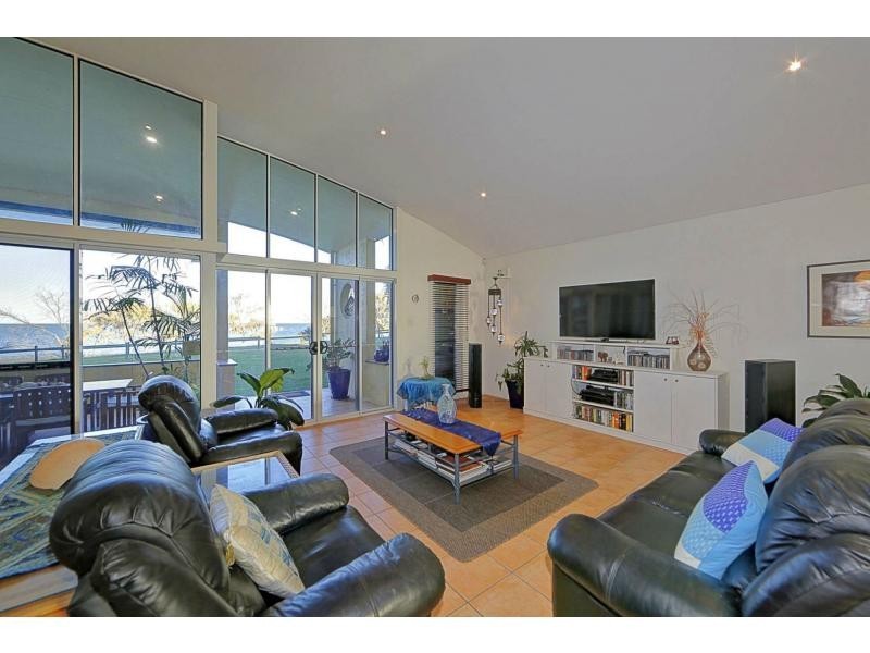 154 Barolin Esplanade, Coral Cove QLD 4670