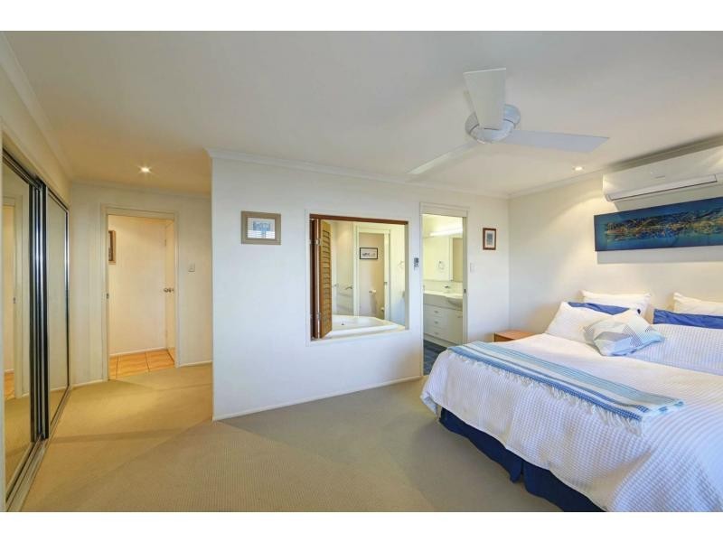 154 Barolin Esplanade, Coral Cove QLD 4670