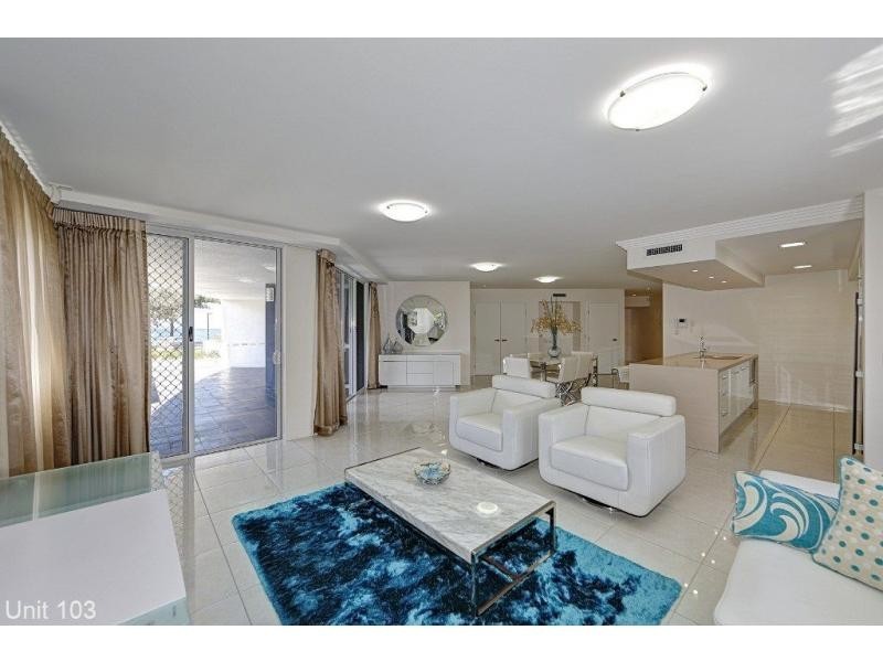 203/47 Esplanade “Silverpoint” St, Bargara QLD 4670