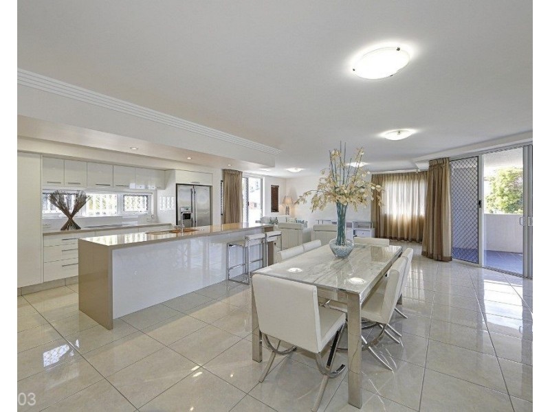 402/47 Esplanade “Silverpoint” St, Bargara QLD 4670