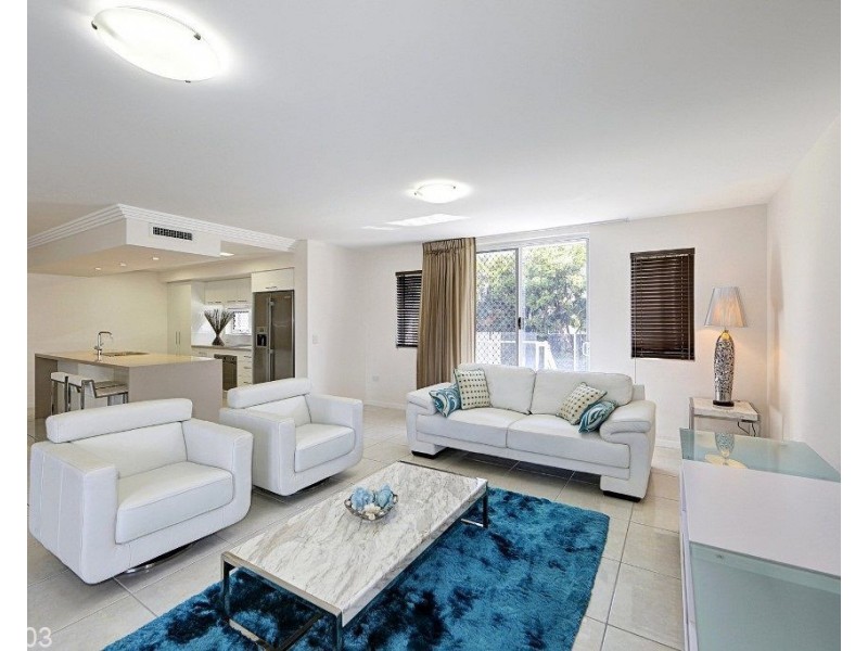 402/47 Esplanade “Silverpoint” St, Bargara QLD 4670