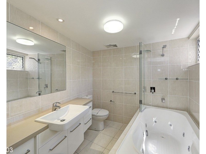 402/47 Esplanade “Silverpoint” St, Bargara QLD 4670