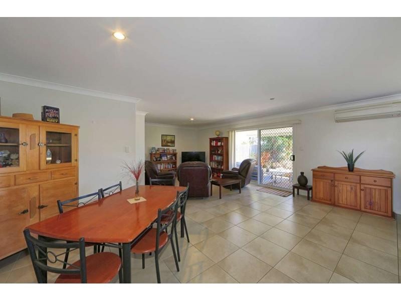 Duplex 2/31 Mary Fox Street, Innes Park QLD 4670