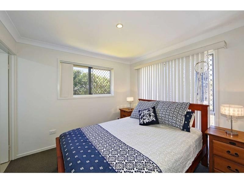 Duplex 2/31 Mary Fox Street, Innes Park QLD 4670