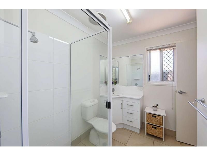 Duplex 2/31 Mary Fox Street, Innes Park QLD 4670