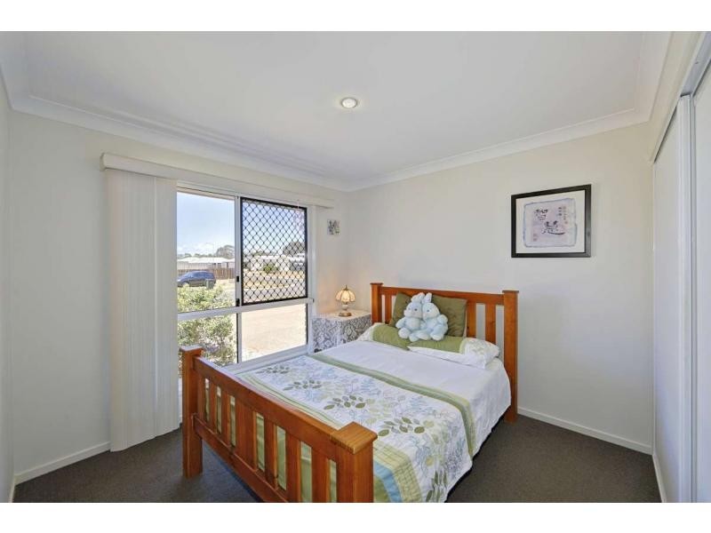 Duplex 2/31 Mary Fox Street, Innes Park QLD 4670