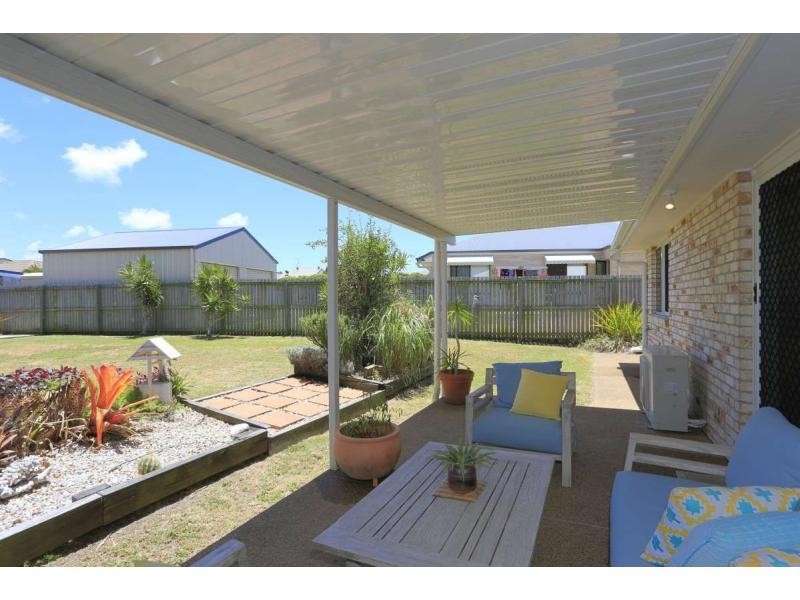 Duplex 2/31 Mary Fox Street, Innes Park QLD 4670