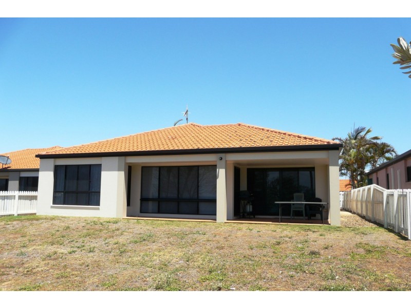 2 Chantelle Circuit, Coral Cove QLD 4670