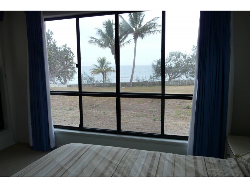 2 Chantelle Circuit, Coral Cove QLD 4670