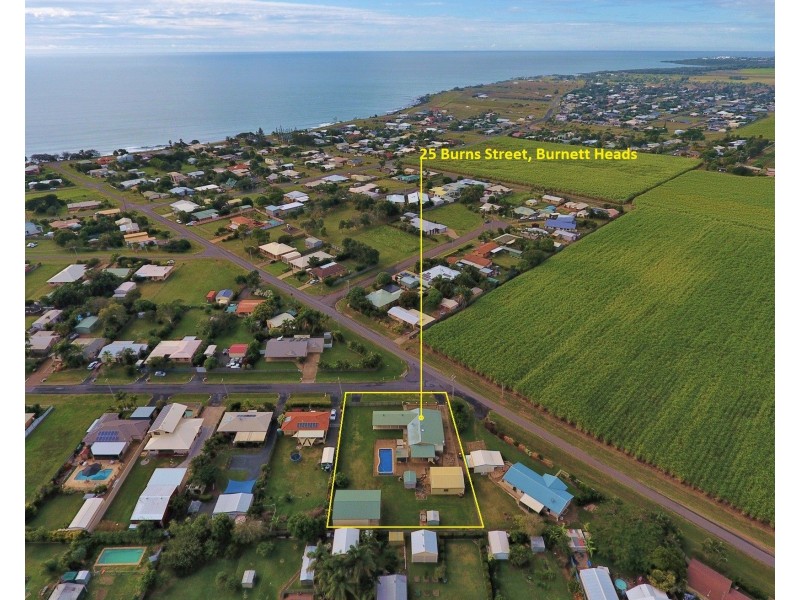 25 Burns Street, Burnett Heads QLD 4670